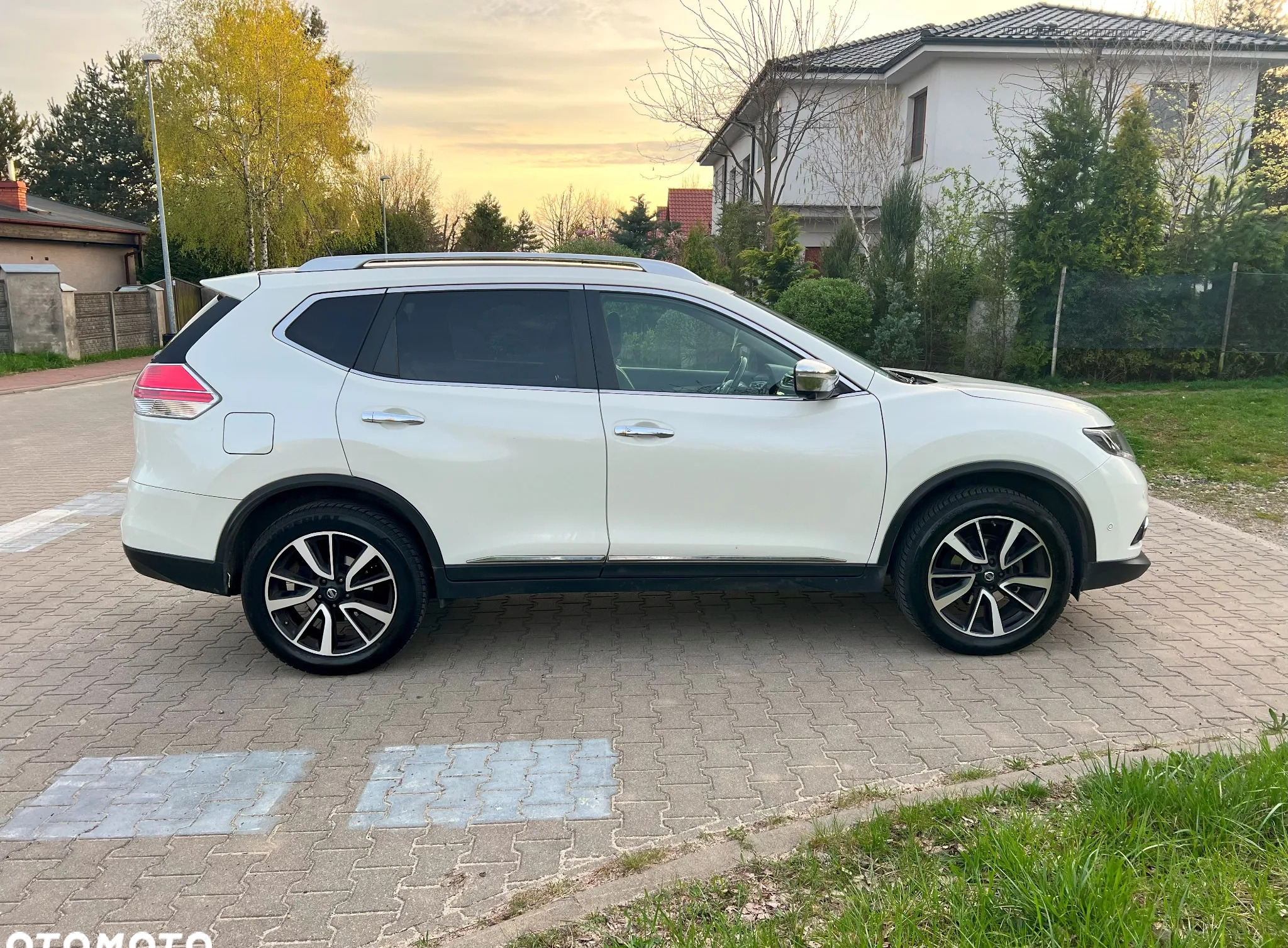 Nissan X-Trail cena 49999 przebieg: 239000, rok produkcji 2015 z Żywiec małe 407